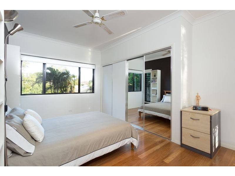 56 Grainger, Wynnum West QLD 4178