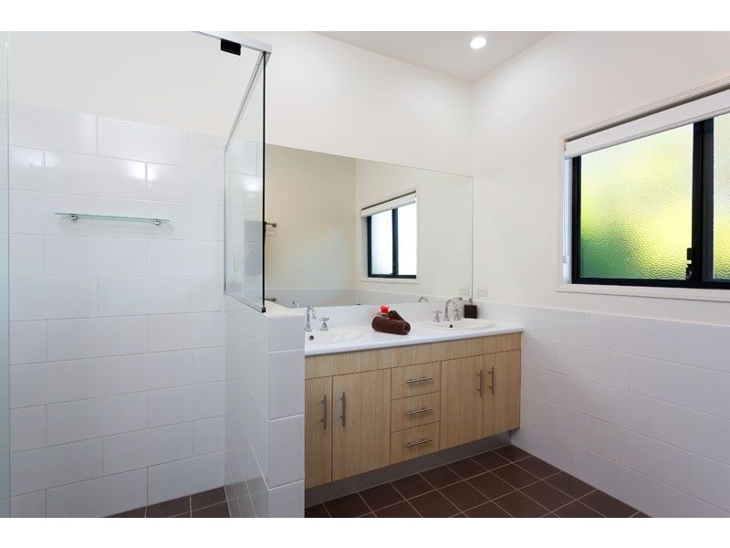 56 Grainger, Wynnum West QLD 4178