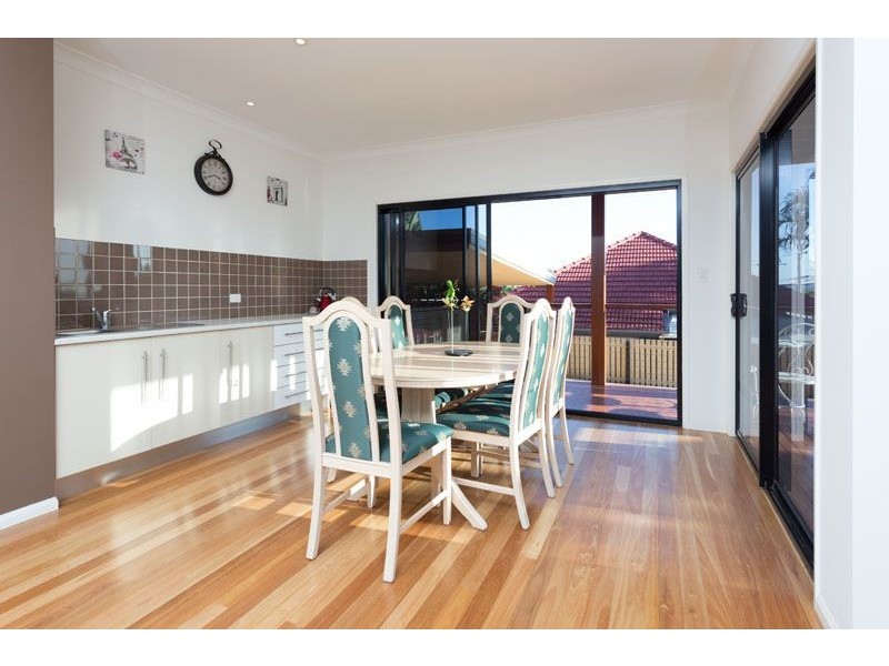 56 Grainger, Wynnum West QLD 4178