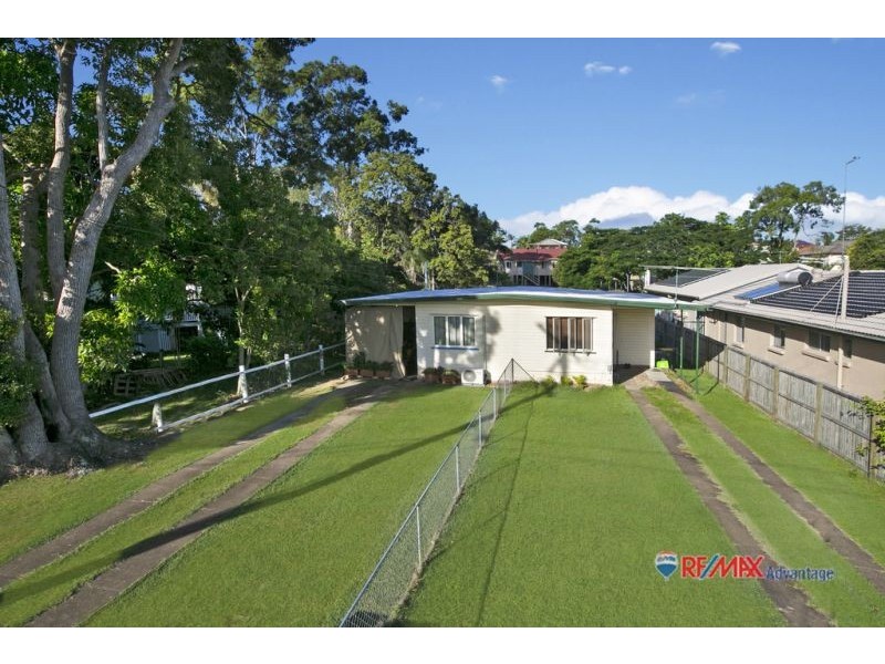 4 Empire Ave, Manly West QLD 4179