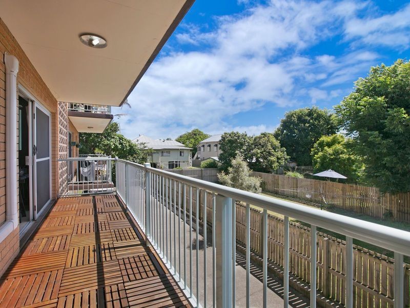 2/15 Charlotte Street, Wynnum QLD 4178