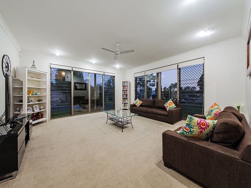 48 Yarra Road, Wakerley QLD 4154