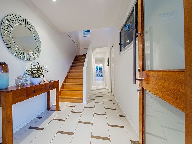 8 Shepherd Street, Wynnum QLD 4178