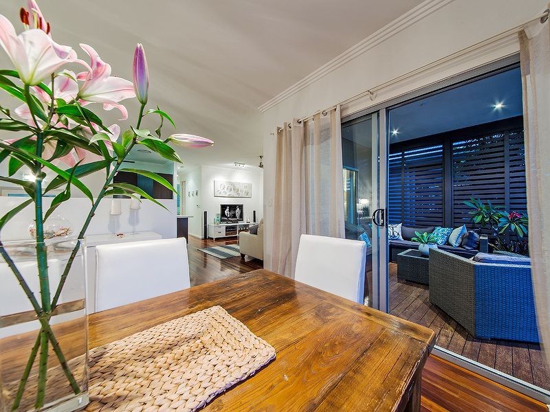 8 Shepherd Street, Wynnum QLD 4178