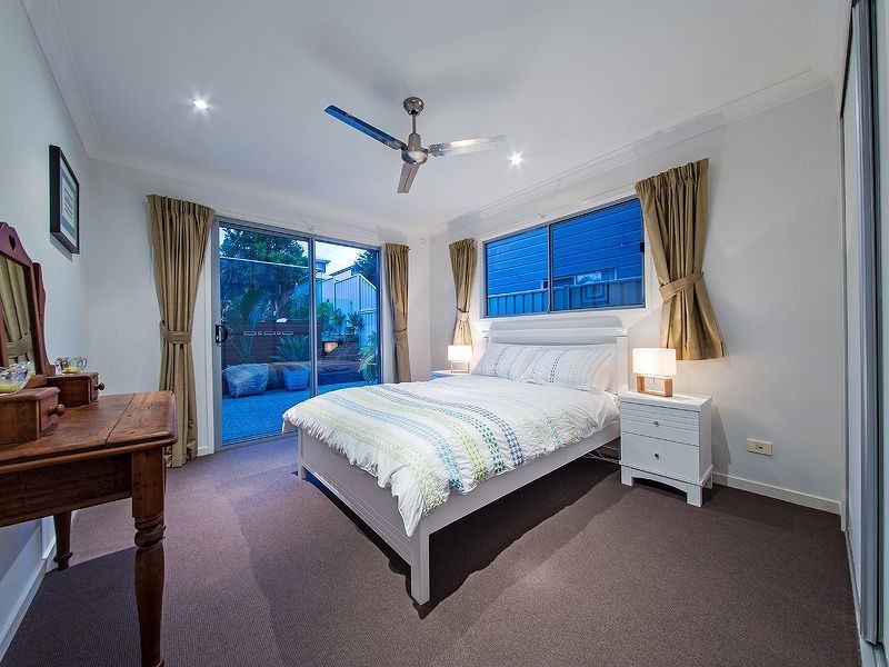 8 Shepherd Street, Wynnum QLD 4178