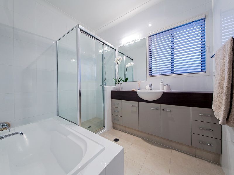 8 Shepherd Street, Wynnum QLD 4178