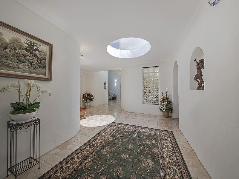 19 Earl Parade, Manly QLD 4179