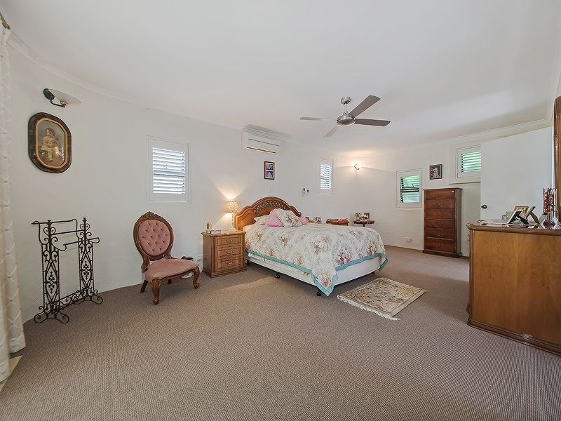 19 Earl Parade, Manly QLD 4179