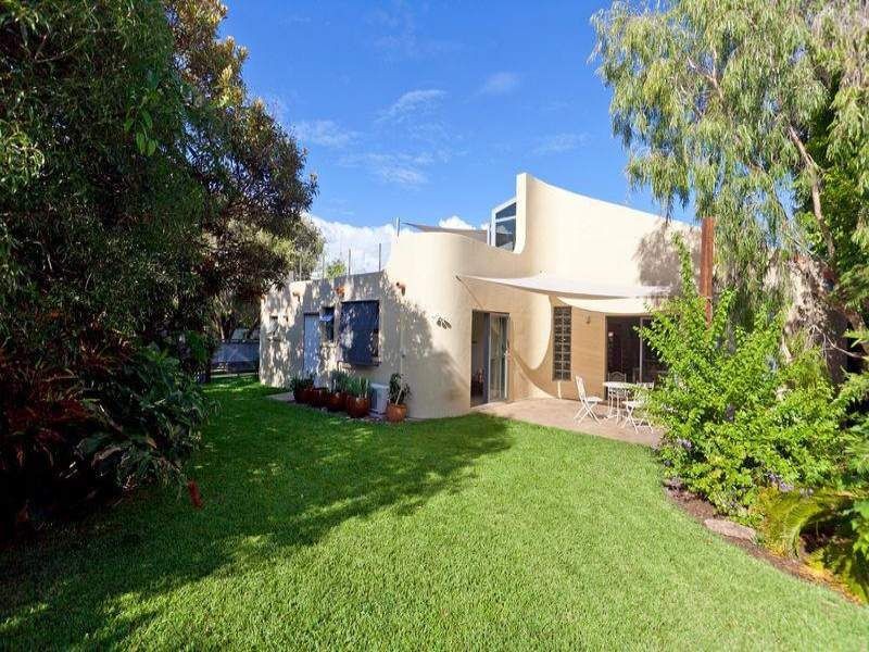 19 Earl Parade, Manly QLD 4179