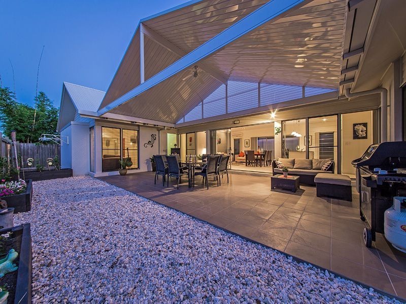 22 Hawksbury Crescent, Wakerley QLD 4154