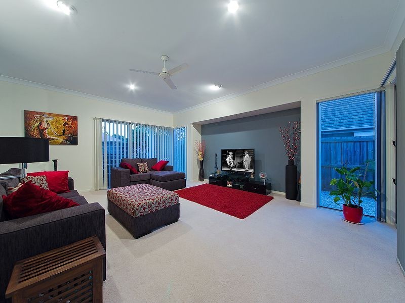 22 Hawksbury Crescent, Wakerley QLD 4154
