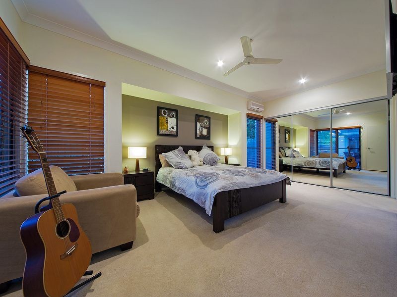 22 Hawksbury Crescent, Wakerley QLD 4154