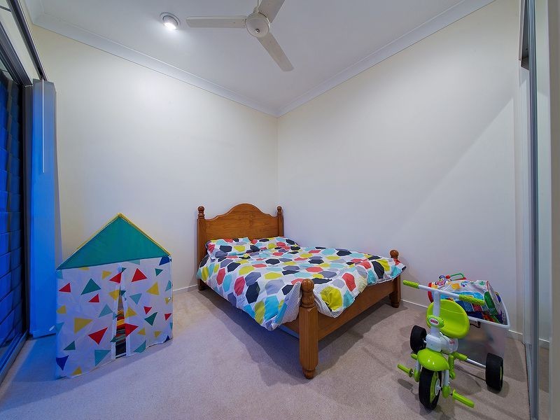 22 Hawksbury Crescent, Wakerley QLD 4154