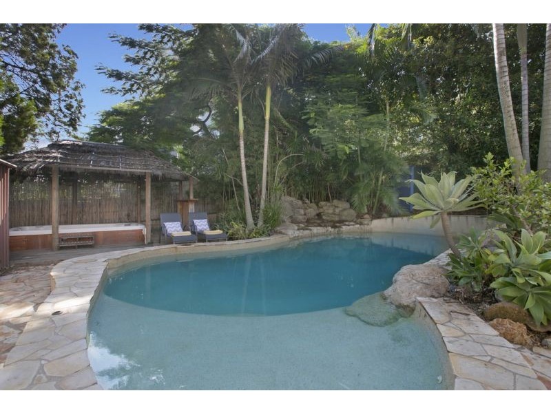 55 Bulgin Avenue, Wynnum West QLD 4178