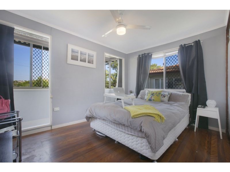 55 Bulgin Avenue, Wynnum West QLD 4178