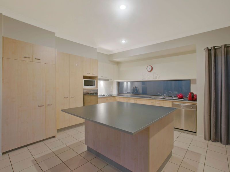 84 Moss Road, Wakerley QLD 4154
