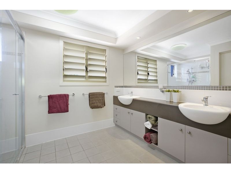 92 Kingsley Terrace, Manly QLD 4179