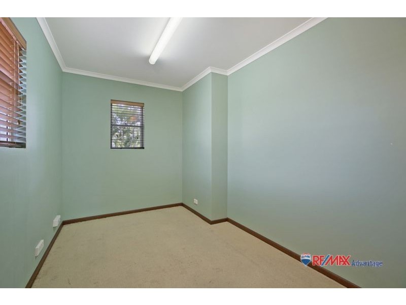 11 Moreton Ave, Wynnum QLD 4178