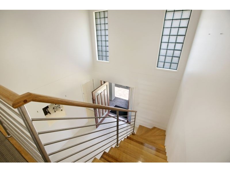 18 Bollard Court, Raby Bay QLD 4163