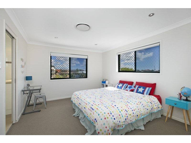 18 Bollard Court, Raby Bay QLD 4163