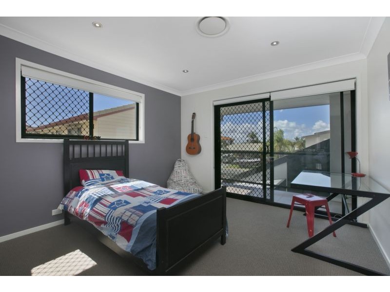 18 Bollard Court, Raby Bay QLD 4163