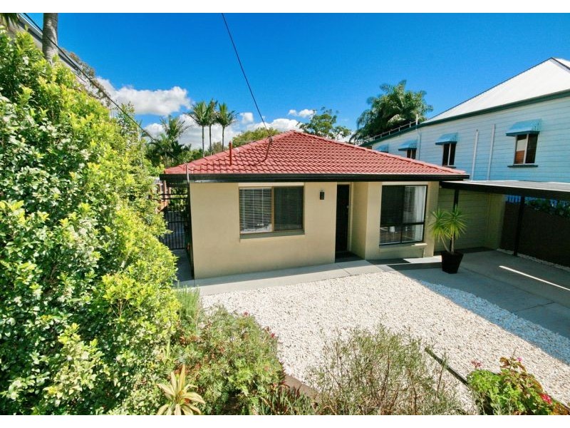 16 St Catherines Tce, Wynnum QLD 4178