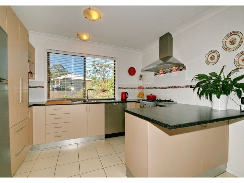 16 St Catherines Tce, Wynnum QLD 4178
