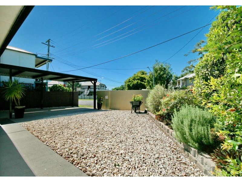 16 St Catherines Tce, Wynnum QLD 4178