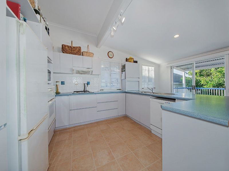 120 Mountjoy Terrace, Manly QLD 4179