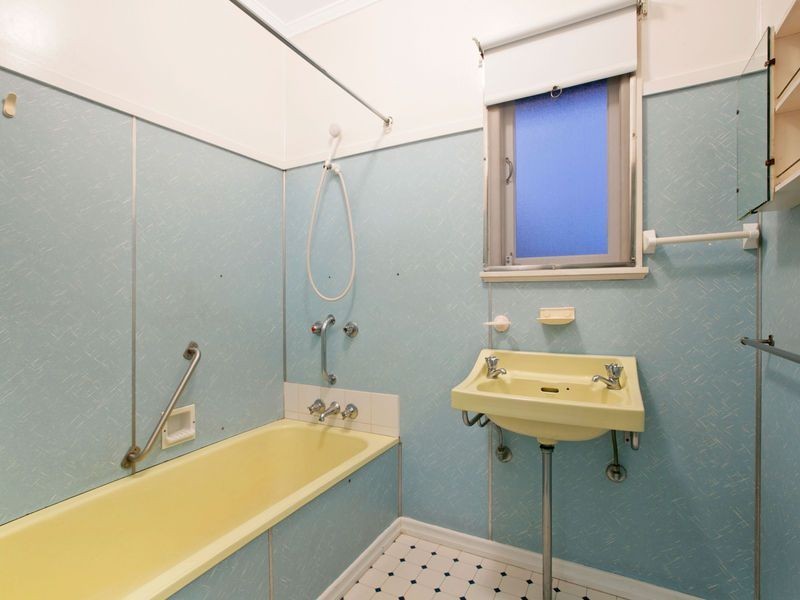 74 Dorothea Street, Cannon Hill QLD 4170