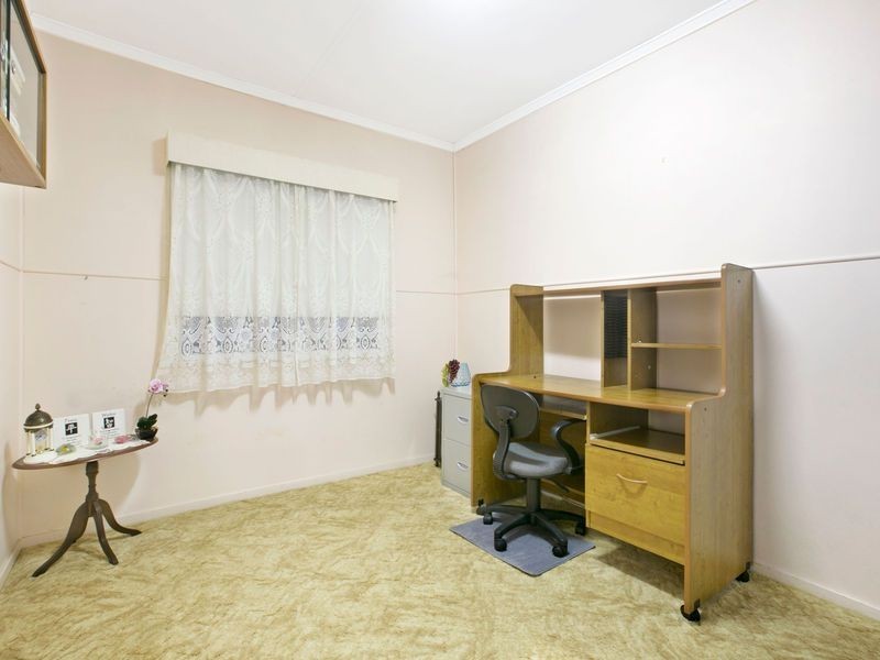 74 Dorothea Street, Cannon Hill QLD 4170