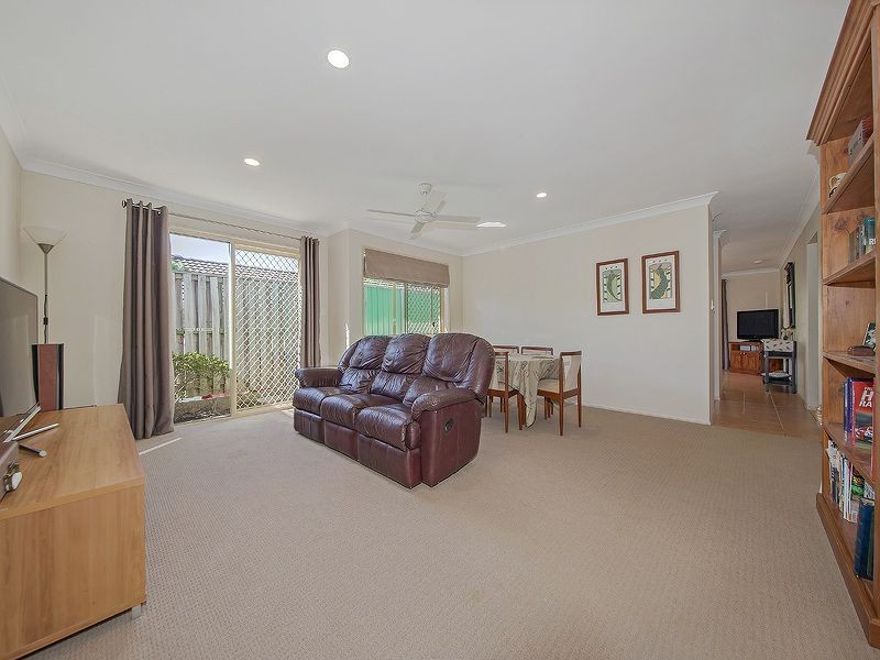 22 Matthews Way, Wakerley QLD 4154