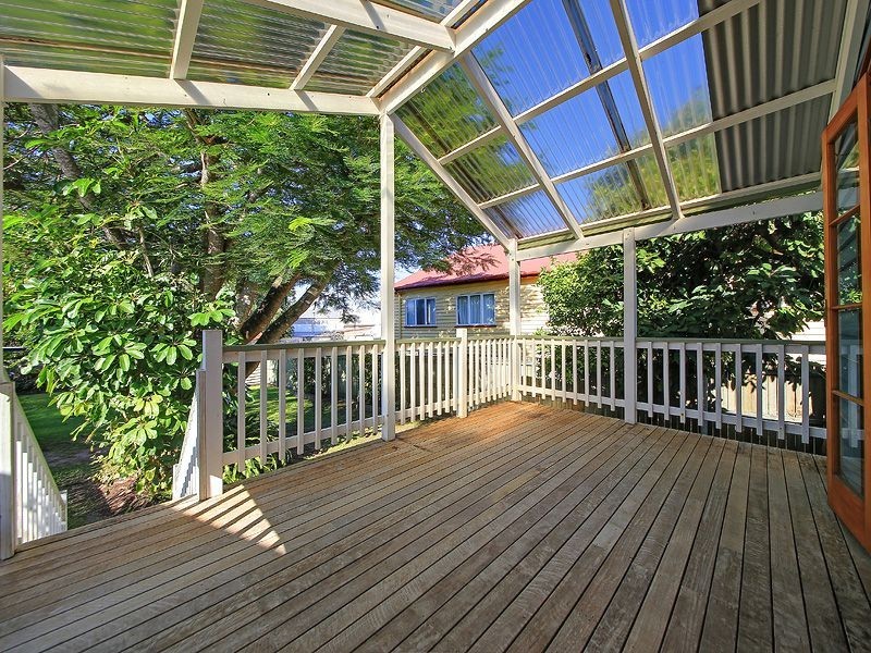182 Melville Terrace, Manly QLD 4179