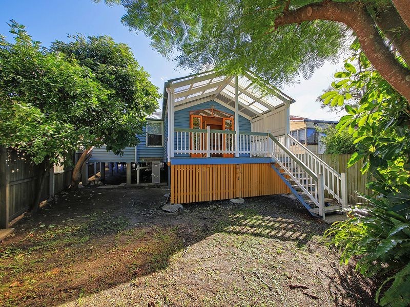 182 Melville Terrace, Manly QLD 4179