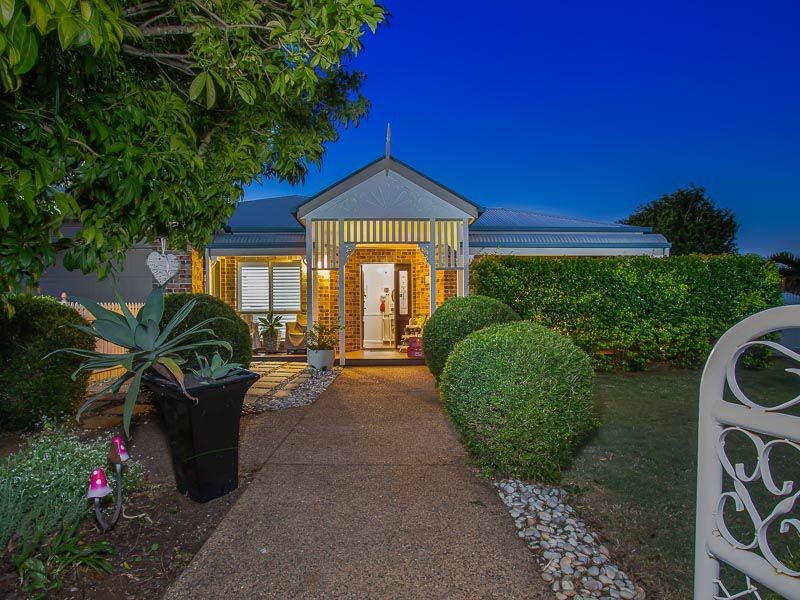 24 Sweetapple Place, Manly West QLD 4179