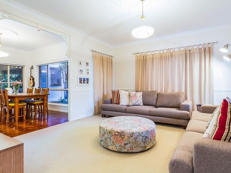 24 Sweetapple Place, Manly West QLD 4179