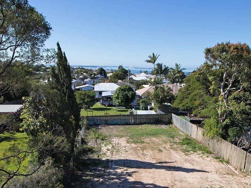 11 Preston Rd, Manly West QLD 4179