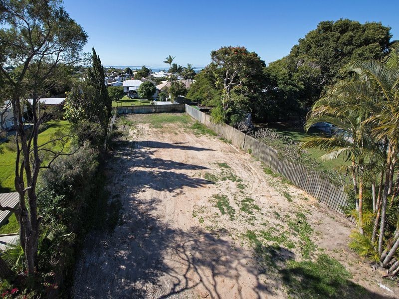 11 Preston Rd, Manly West QLD 4179