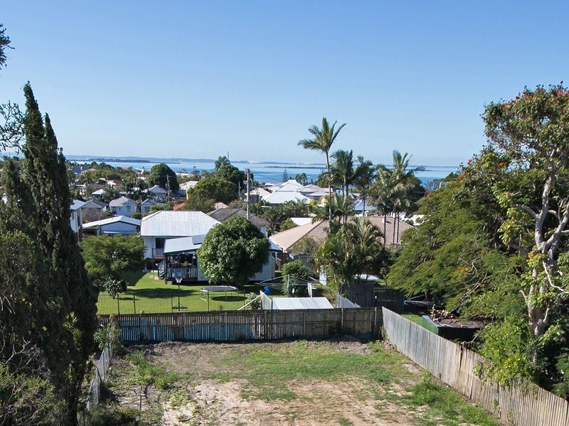 11 Preston Rd, Manly West QLD 4179