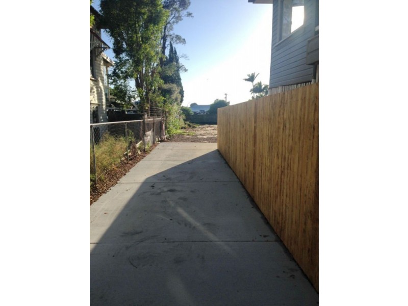 11 Preston Rd, Manly West QLD 4179