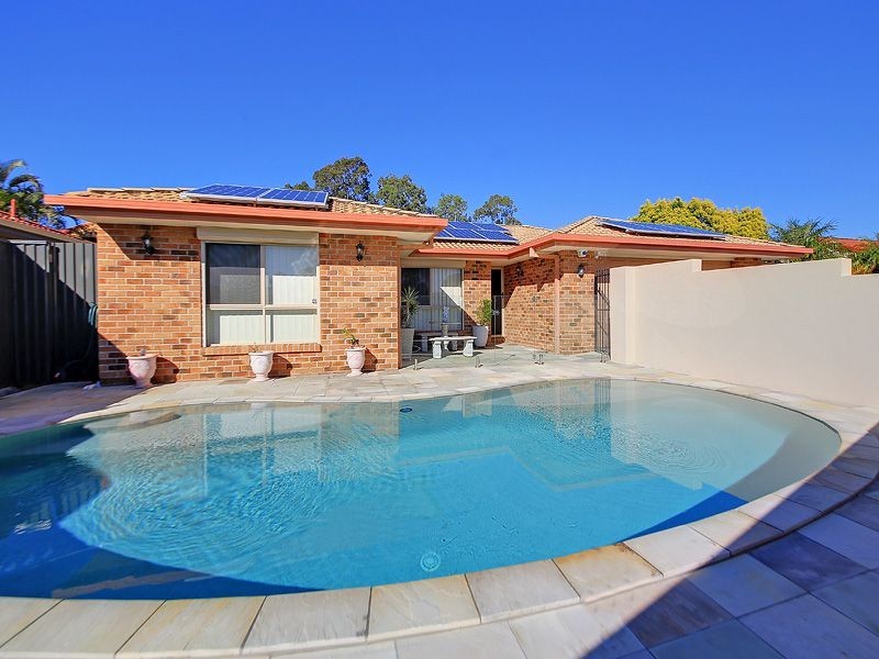 34 Solandra St, Wynnum West QLD 4178