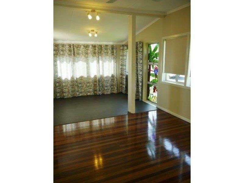 9 Boxgrove Avenue, Wynnum QLD 4178