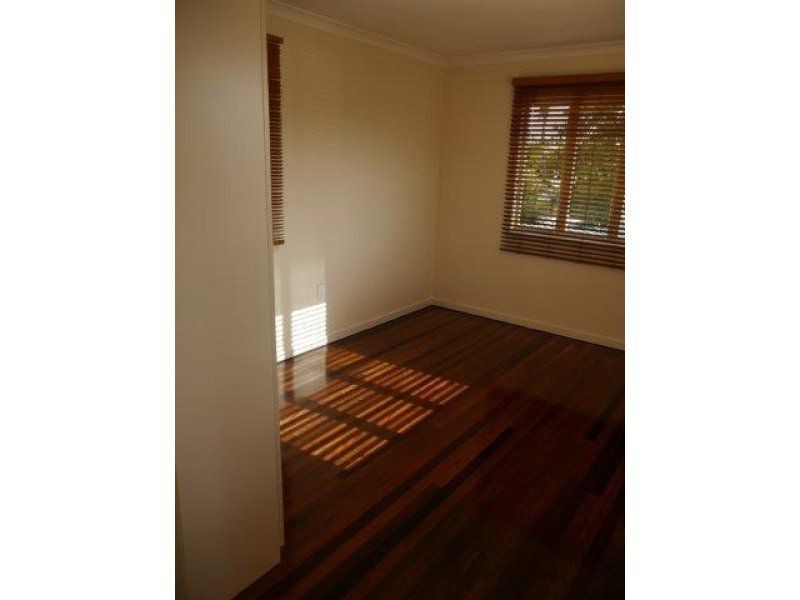 9 Boxgrove Avenue, Wynnum QLD 4178