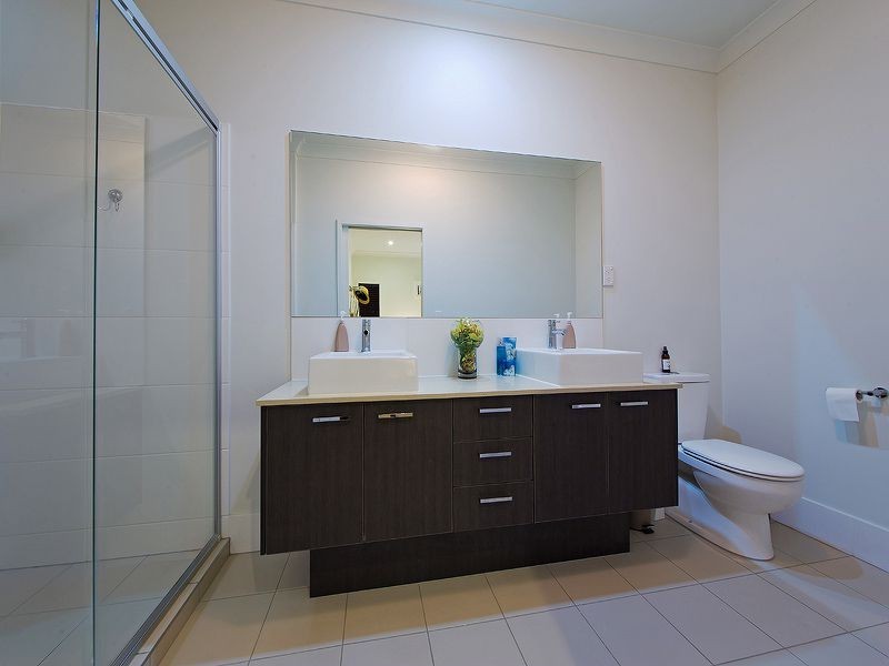 26 Esk Cr, Wakerley QLD 4154