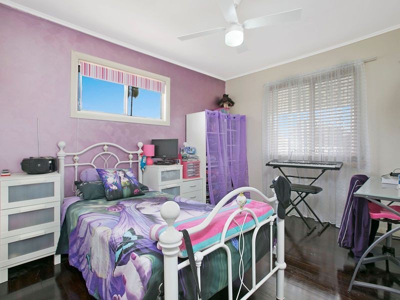 19 School Road, Wynnum West QLD 4178