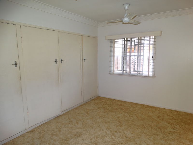 74 Dorothea Street, Cannon Hill QLD 4170