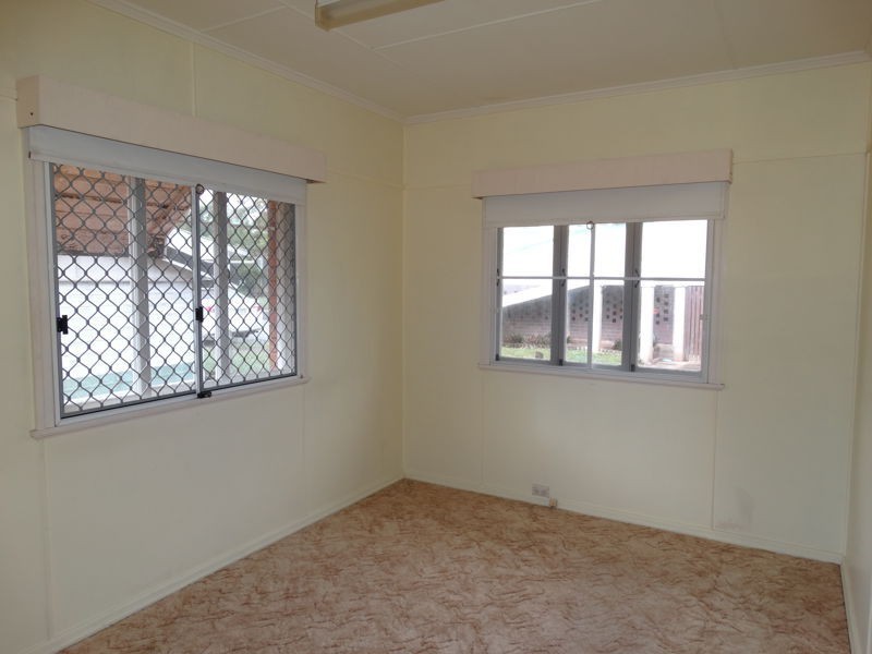 74 Dorothea Street, Cannon Hill QLD 4170