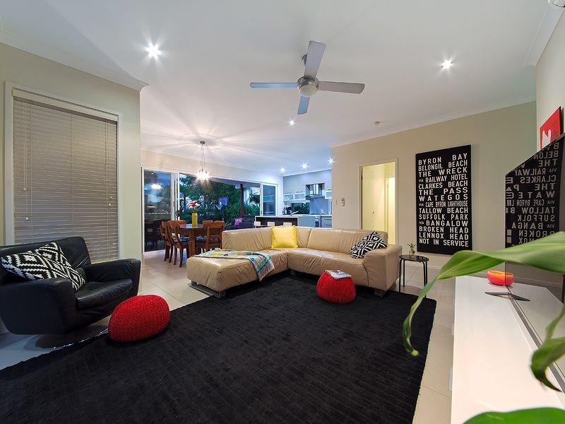 30 Talltrees Cct, Wakerley QLD 4154