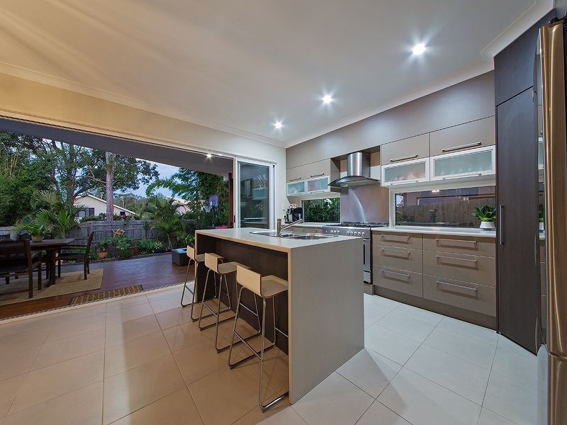 30 Talltrees Cct, Wakerley QLD 4154