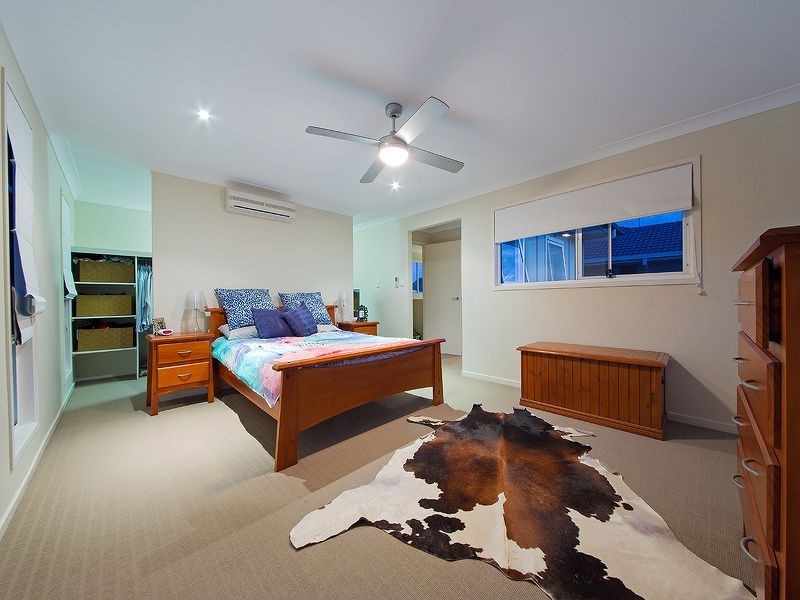 30 Talltrees Cct, Wakerley QLD 4154